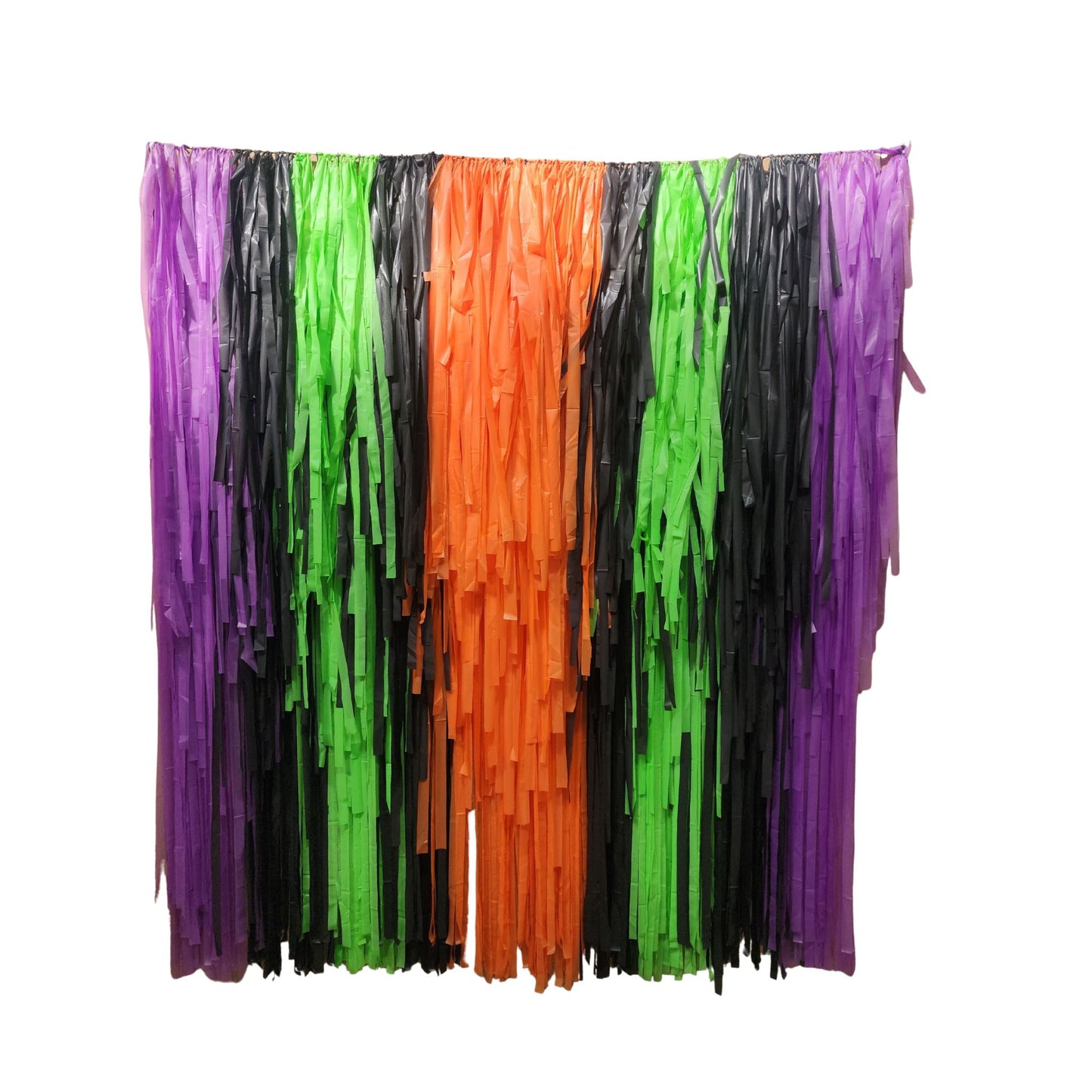 HALLOWEEN STREAMER PHOTO BACKDROP